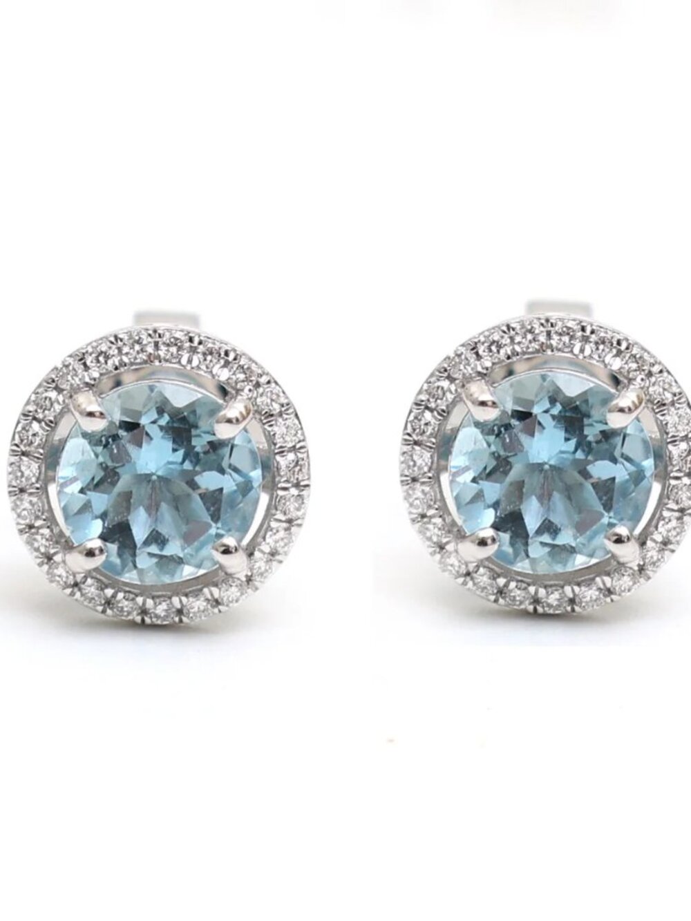 Aquamarine Baguette Stud Earrings in 14K Yellow Gold